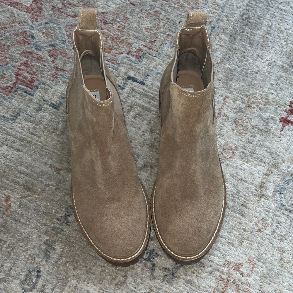 Steve Madden Brown Suede Ankle Booties - Picture 4 of 11